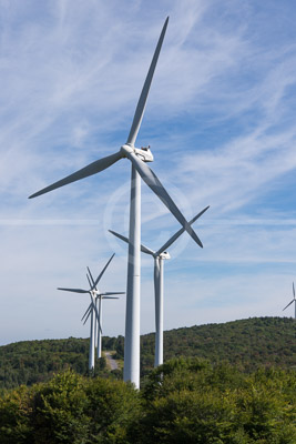 HD_SL-31 - Portion of wind farm on crest of Backbone Mountain, near Thomas, West Virginia. (GPS: 39,8.98N; 79,34.26W)