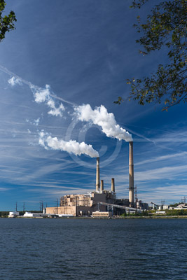 HD_SL-33 - Mt. Storm Power Station located on the west bank of Mount Storm Lake 2 miles (3 km) from Bismarck, West Virginia, is a coal-fired power station owned by Dominion Resources. It is the largest power plant that Dominion operates.