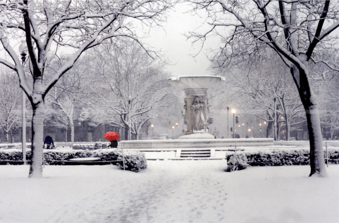 HD_STC-67 - Morning Snowstorm - Dupont Circle Fountain, Washington, DC